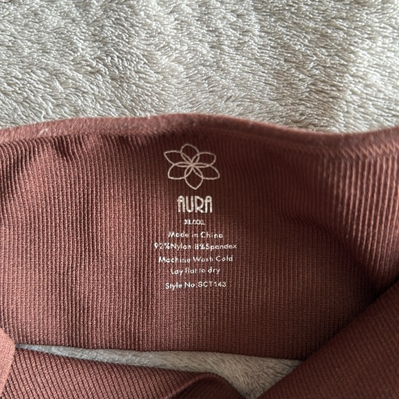 Aura Ribbed Tank - Picture 3 of 3